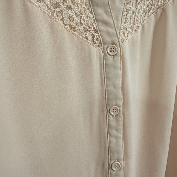 Floral Lace Sleeveless Blouse - Picture 4 of 6